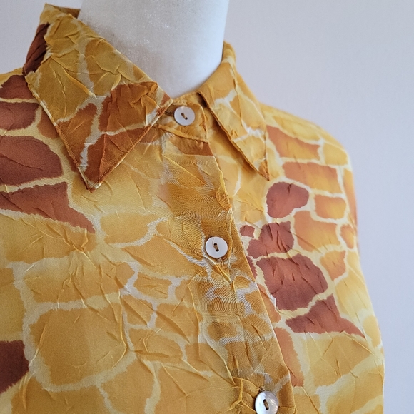 VTG Nicola Sheer Giraffe Print Blouse - Picture 11 of 12